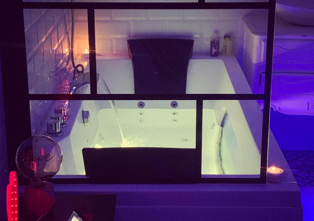 ואלאוריס Amour Azur Appartement Pour 2 Avec Jacuzzi Et Terrasse A 2 Minutes De La Mer מראה חיצוני תמונה