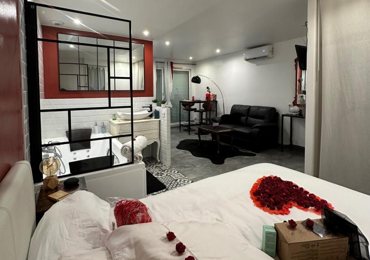 ואלאוריס Amour Azur Appartement Pour 2 Avec Jacuzzi Et Terrasse A 2 Minutes De La Mer מראה חיצוני תמונה